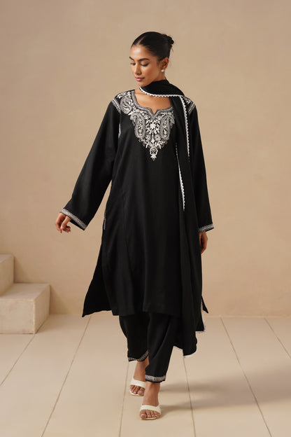 Linen with Embroidered with Pakistani Salwar